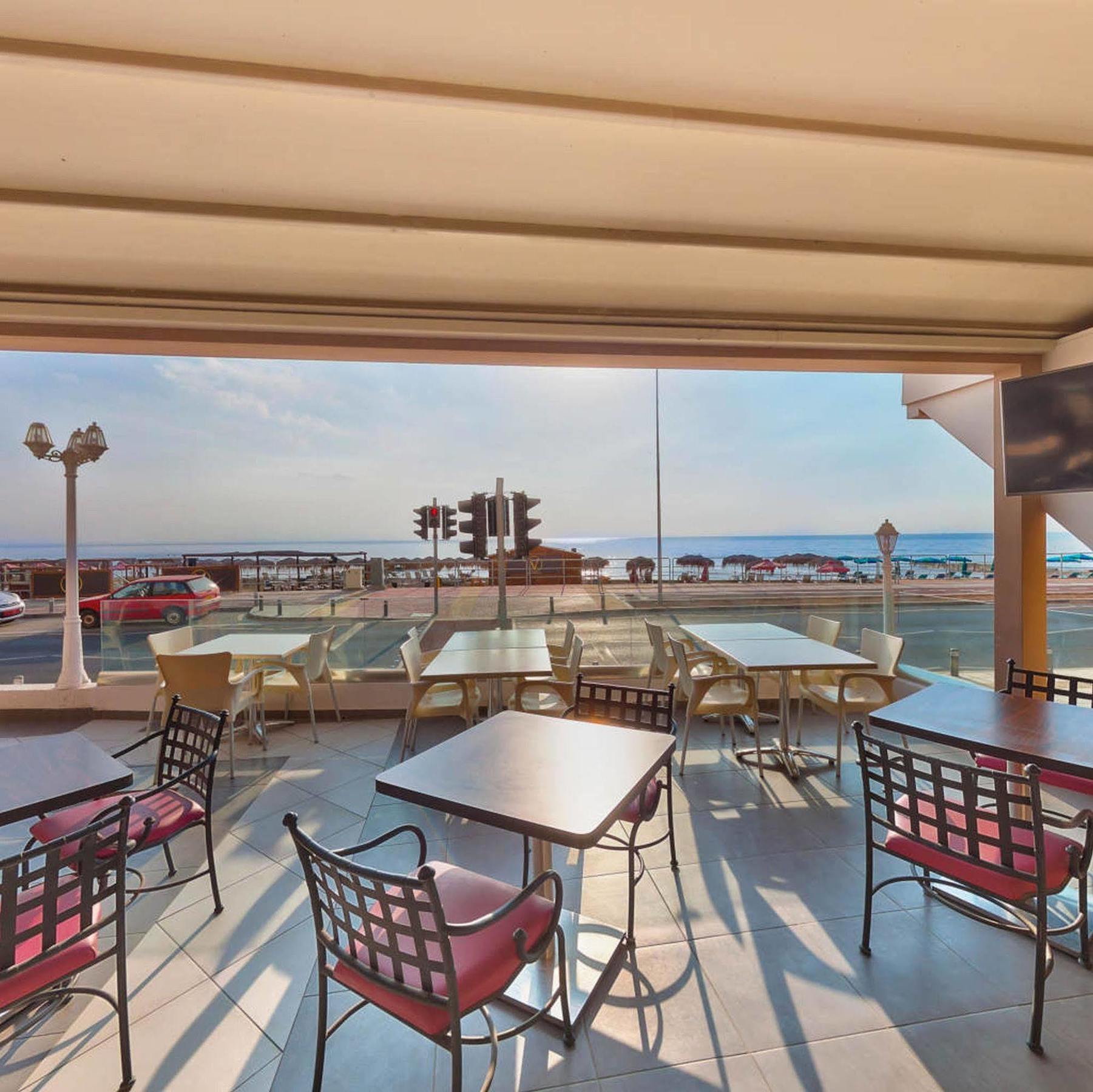 Mackenzie Beach Hotel Ларнака Екстер'єр фото